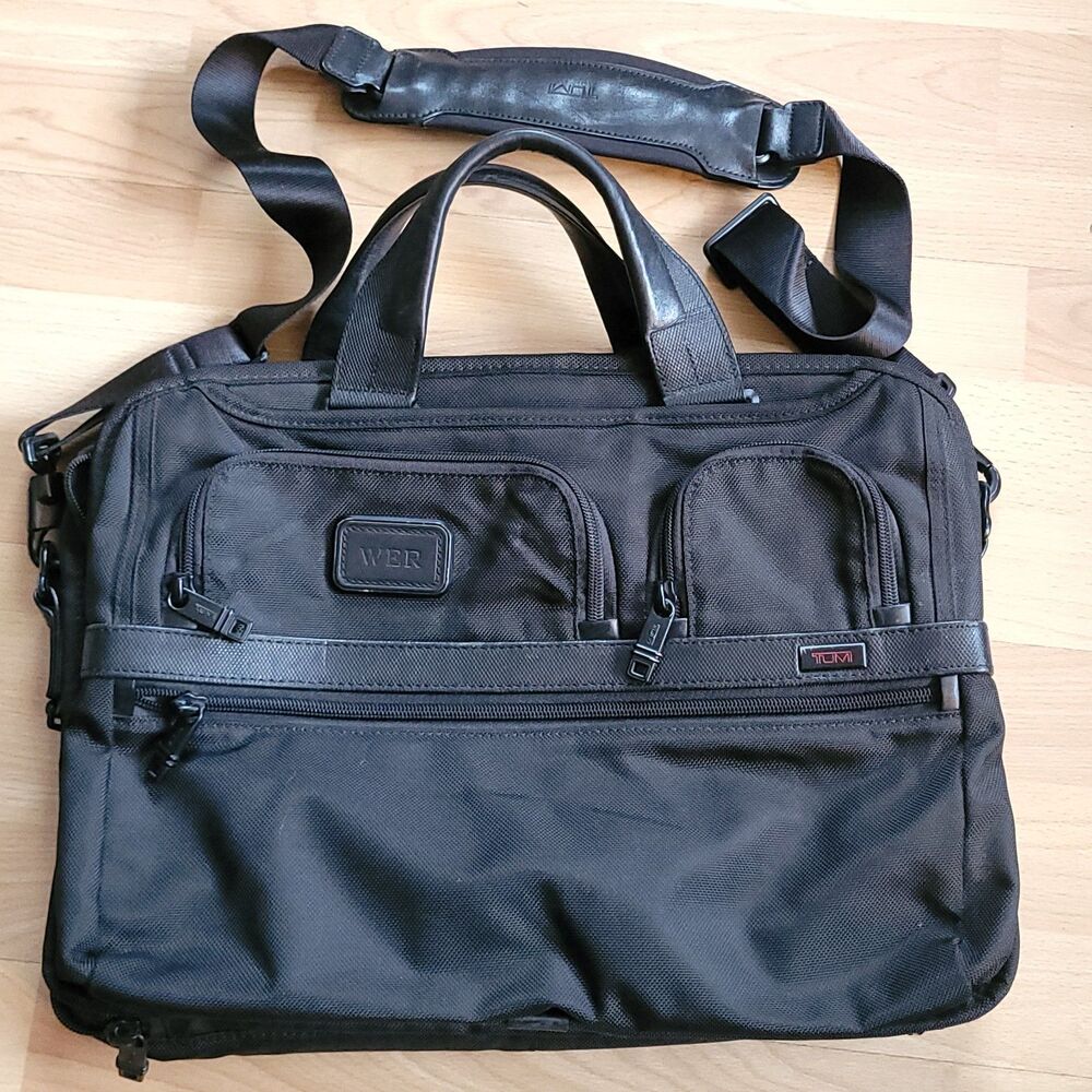 Tumi Alpha 2 T-Pass Medium Screen Laptop Briefcase Bag VGUC 26516D2 Initials
